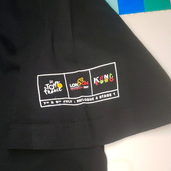 Rare Sol's T-shirt size Medium wrap around graphic tee - Picture 3 of 4